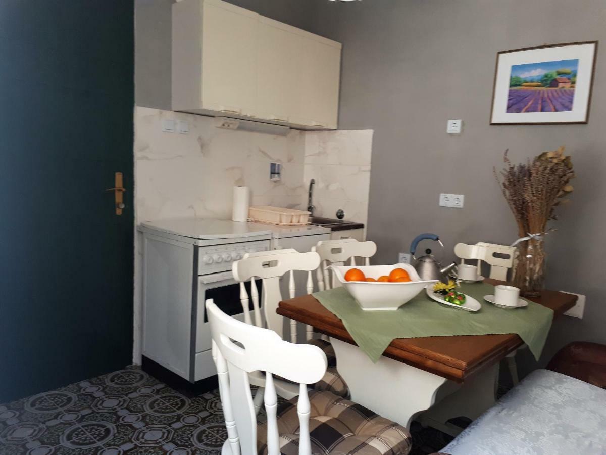 Marty Apartment Рогозница Екстериор снимка